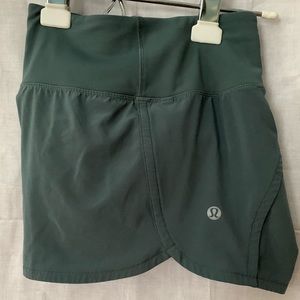 2.5 running shorts
